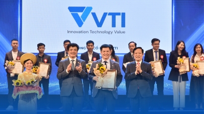 VTI Group achieves hat-trick of awards in Vietnam Top 10 Digital Technology Companies 2023