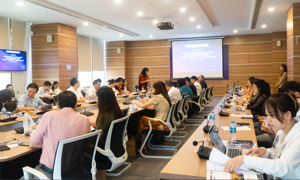 Tọa đàm “Giải bài bảo vệ bản quyền cho ngành công nghiệp âm nhạc – điện ảnh – truyền hình số” được tổ chức sáng 26/9.