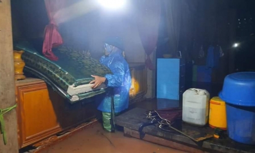 Mưa lớn khiến nhiều địa phương Bắc Trung Bộ bị chia cắt