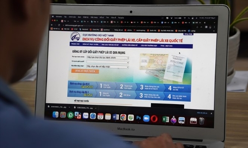 Hồ sơ cấp đổi giấy phép lái xe trực tuyến tăng mạnh, có tỉnh mới xử lý thành công 1 hồ sơ