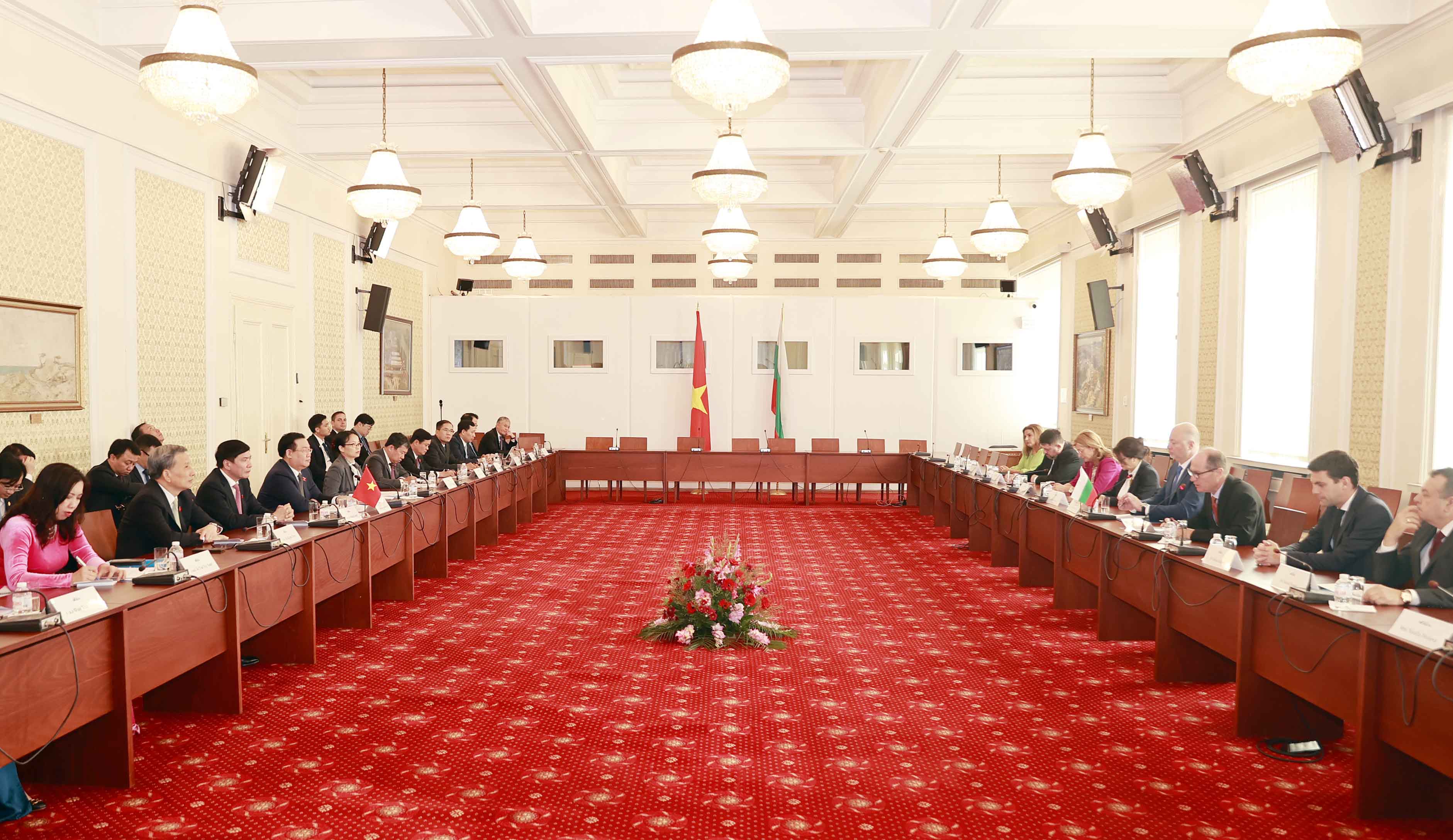 Hai bên cho rằng quan hệ hợp tác song phương thời gian qua đã được tăng cường và không ngừng phát triển trên nhiều mặt. Ảnh: Quốc hội.