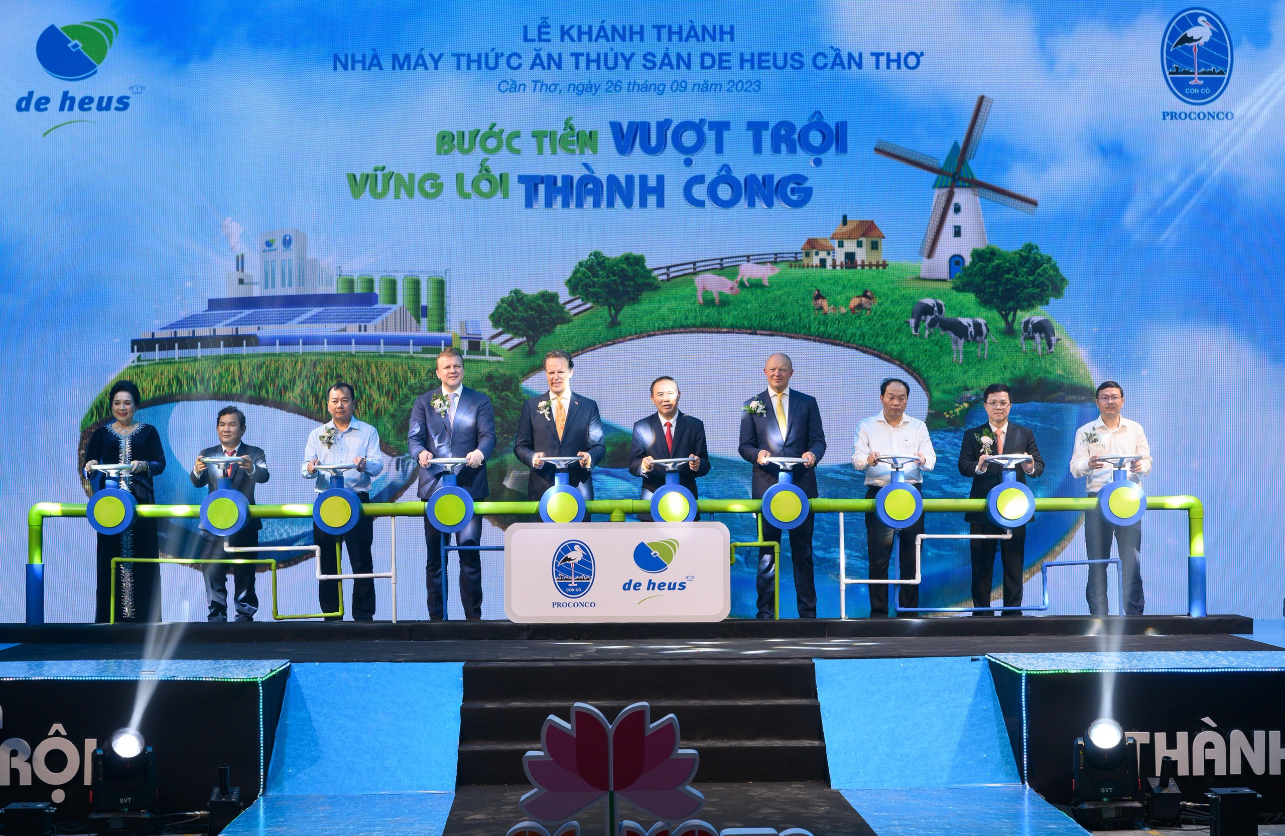 The opening ceremony of the De Heus Can Tho Aqua Feed Mill. Source: De Heus Vietnam