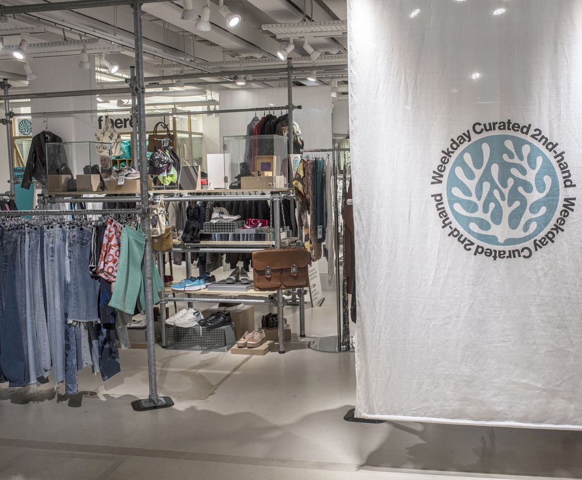 Ng&agrave;y 5/10 tới đ&acirc;y, H&M sẽ bắt đầu b&aacute;n quần &aacute;o phụ kiện cũ tại cửa h&agrave;ng của m&igrave;nh ở London.