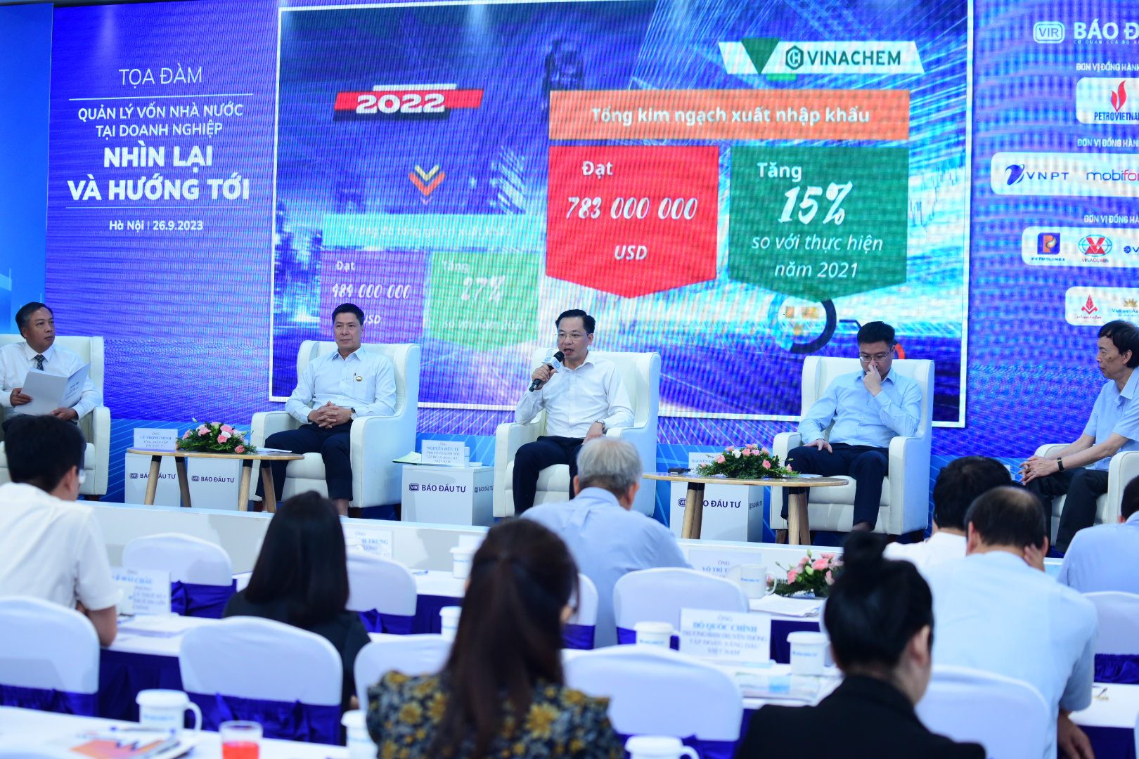Các đại biểu chia sẻ tại tọa đàm ngày 26/9/2023.