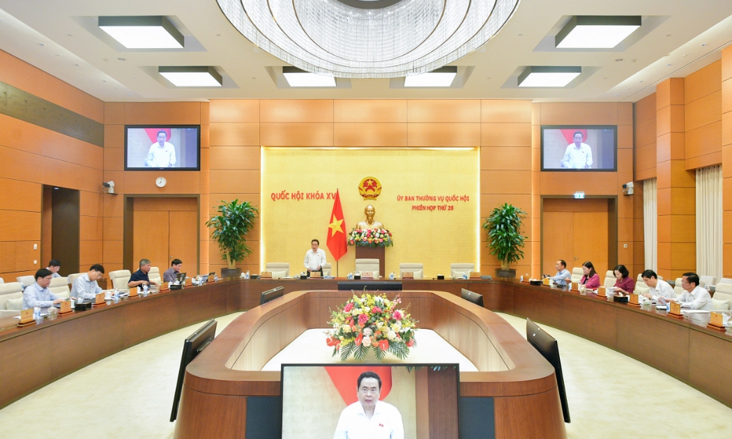 Phiên họp thứ 26 của Uỷ ban Thường vụ Quốc hội cho ý kiến về dự thảo Nghị quyết của Quốc hội về việc áp dụng thuế thu nhập doanh nghiệp bổ sung theo quy định chống xói mòn cơ sở thuế toàn cầu.