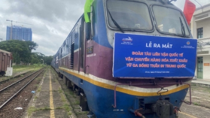Binh Duong launches international cargo train to China