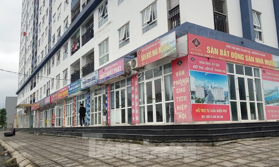 Nhiều sàn giao dịch bất động sản dừng hoạt động.