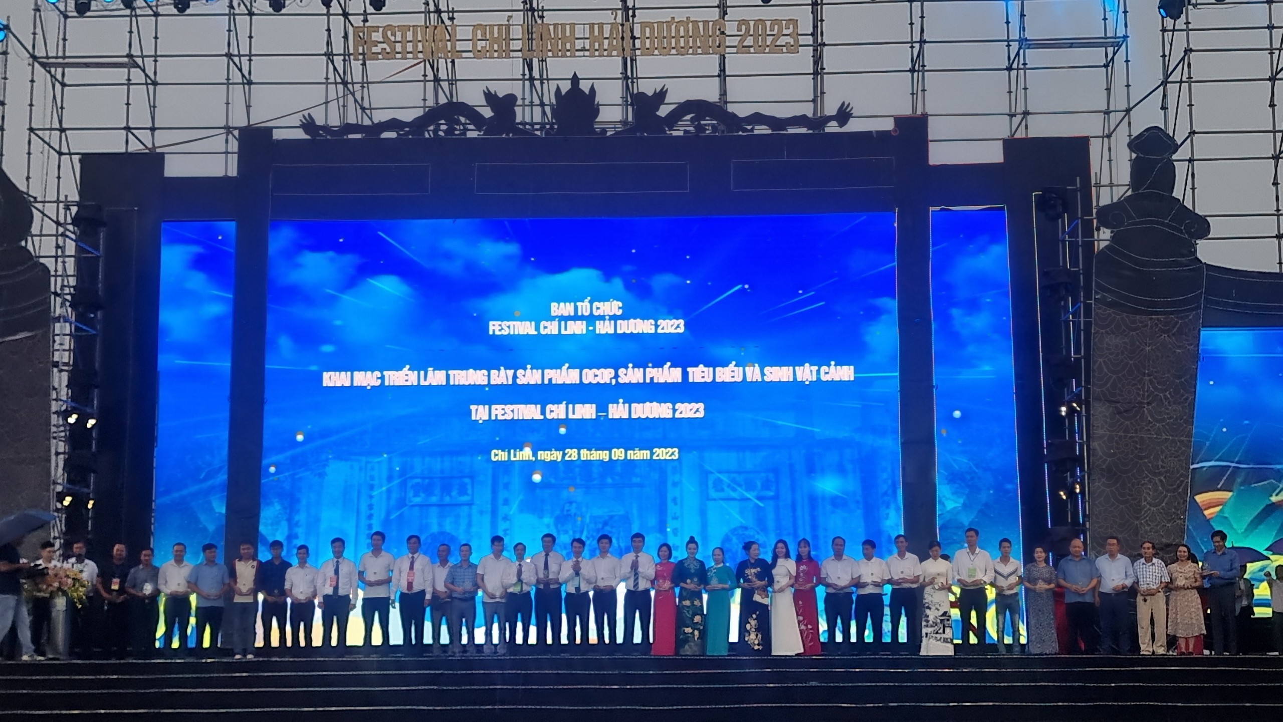 Lễ khai mạc triển l&atilde;m trưng b&agrave;y sản phẩm ng&agrave;y 28/9.