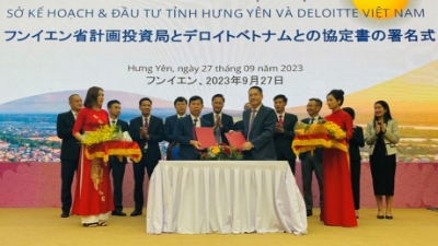 Deloitte Vietnam signs cooperative agreement with Hung Yen