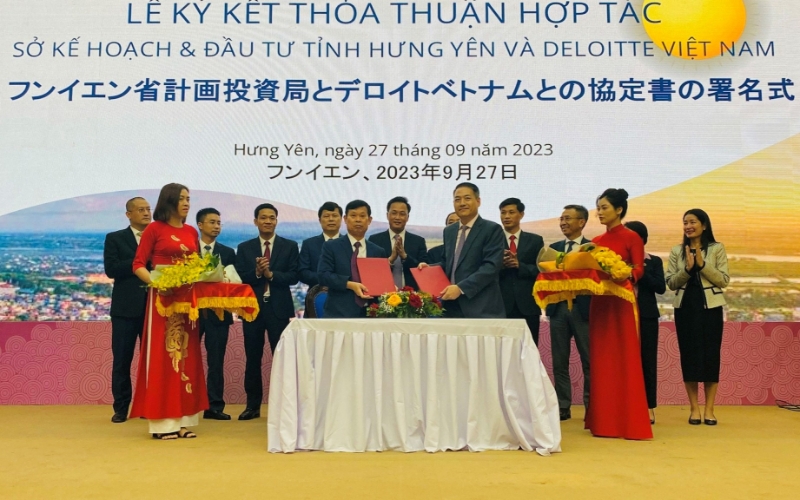 Deloitte Vietnam signs cooperative agreement with Hung Yen