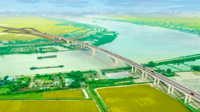Construction of bridge connecting Ninh Binh and Nam Dinh gets underway