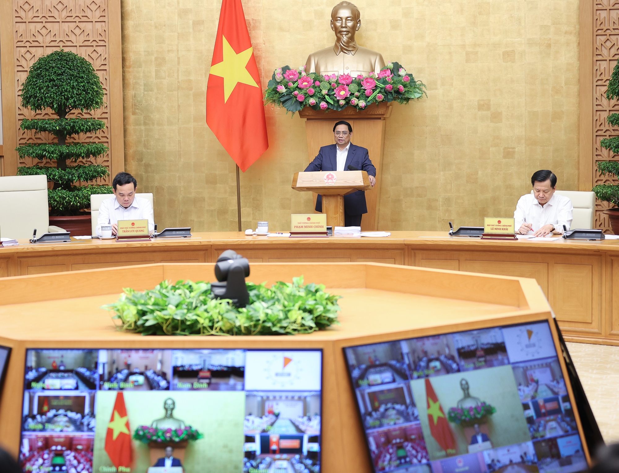 Thủ tướng Phạm Minh Ch&iacute;nh: 