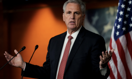 Chính phủ Mỹ thoát nguy cơ đóng cửa vào phút chót dù phe Cộng hoà chia rẽ