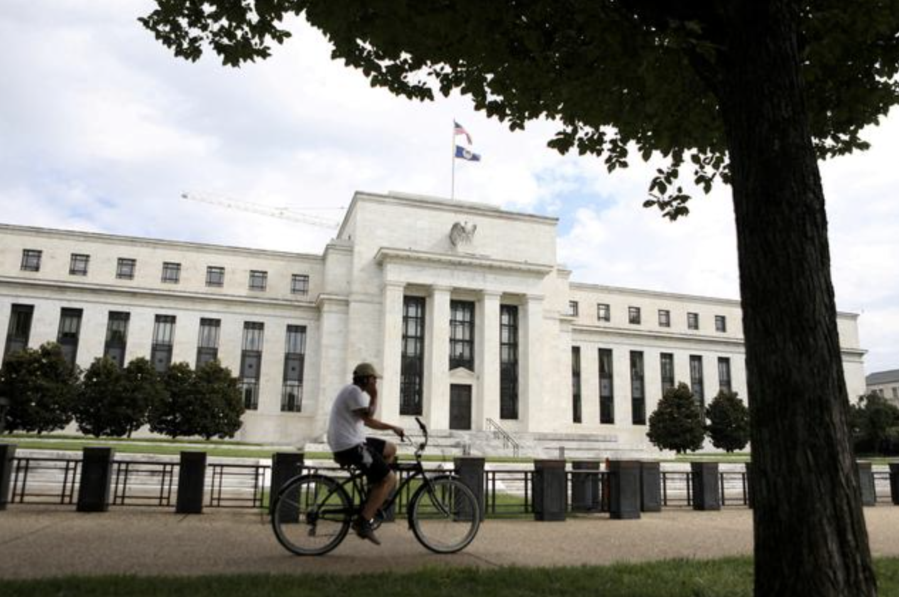 Bên ngoài trụ sở của Fed ở Washington DC - Ảnh: Reuters.