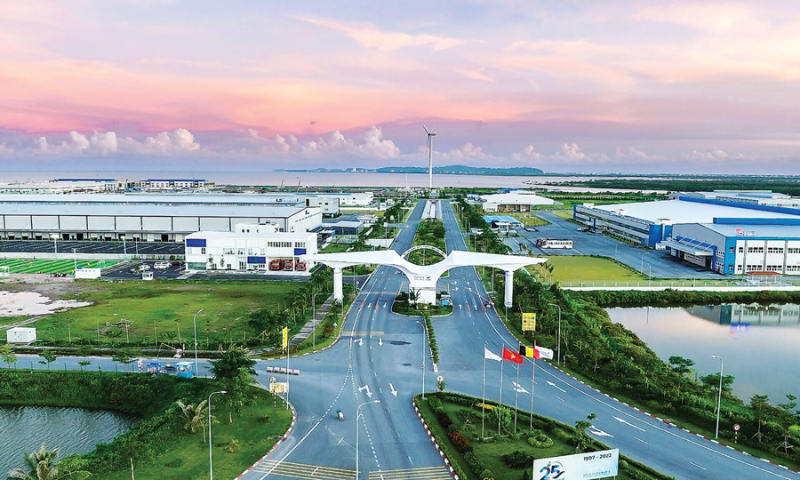 Vietnam continues to attract large FDI projects