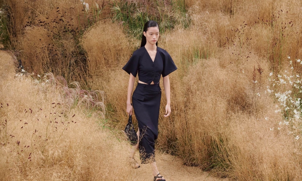 Khung cảnh show diễn của Hermès tại Tuần lễ thời trang Paris. Ảnh: Vogue