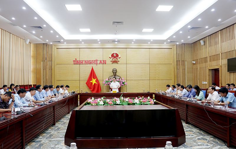 Tỉnh Nghệ An họp bàn tìm giải pháp thúc đẩy tiến độ các dự án giao thông 