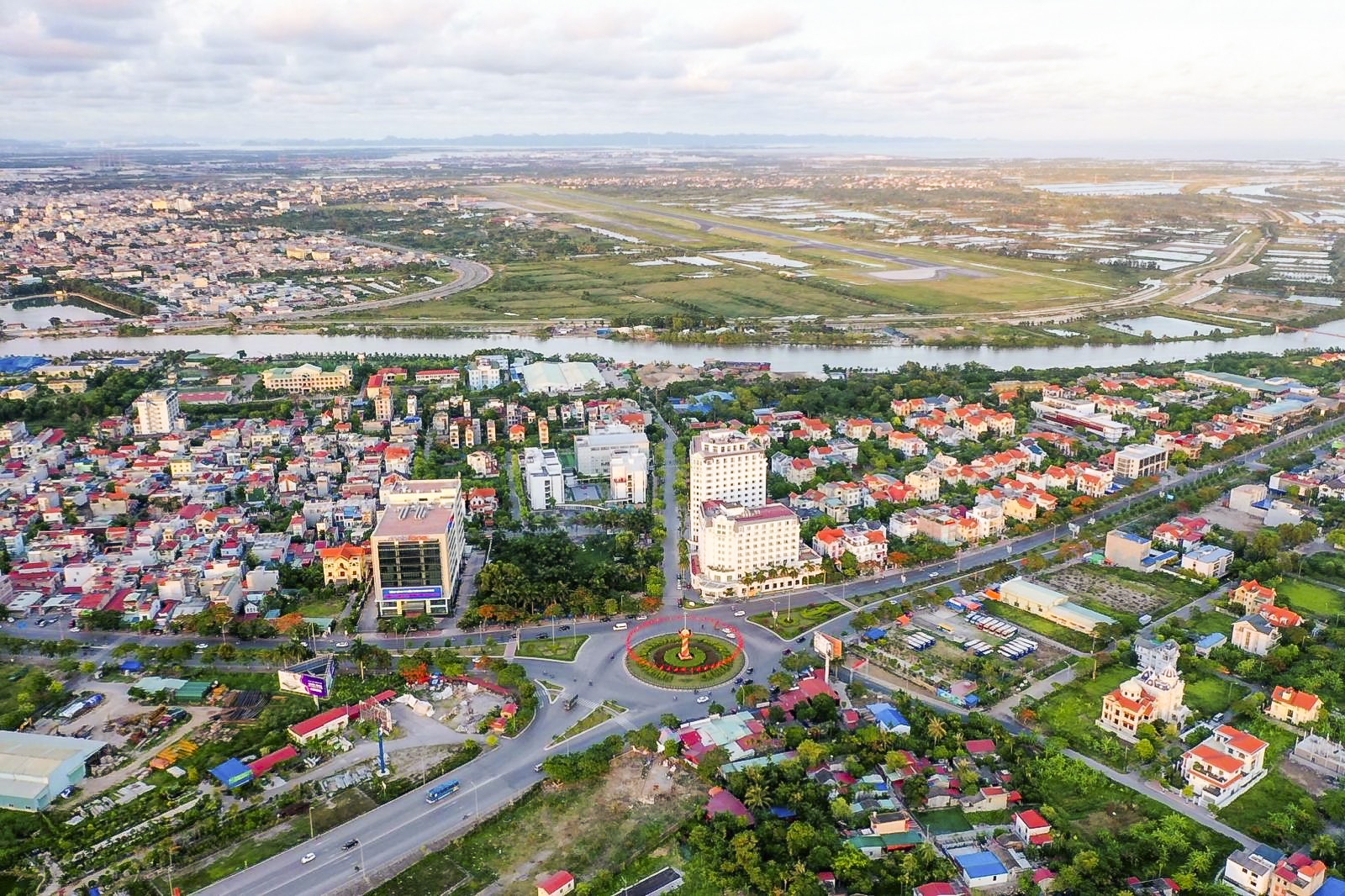 Hải Phòng đang "chạy đua" đấu giá đất 