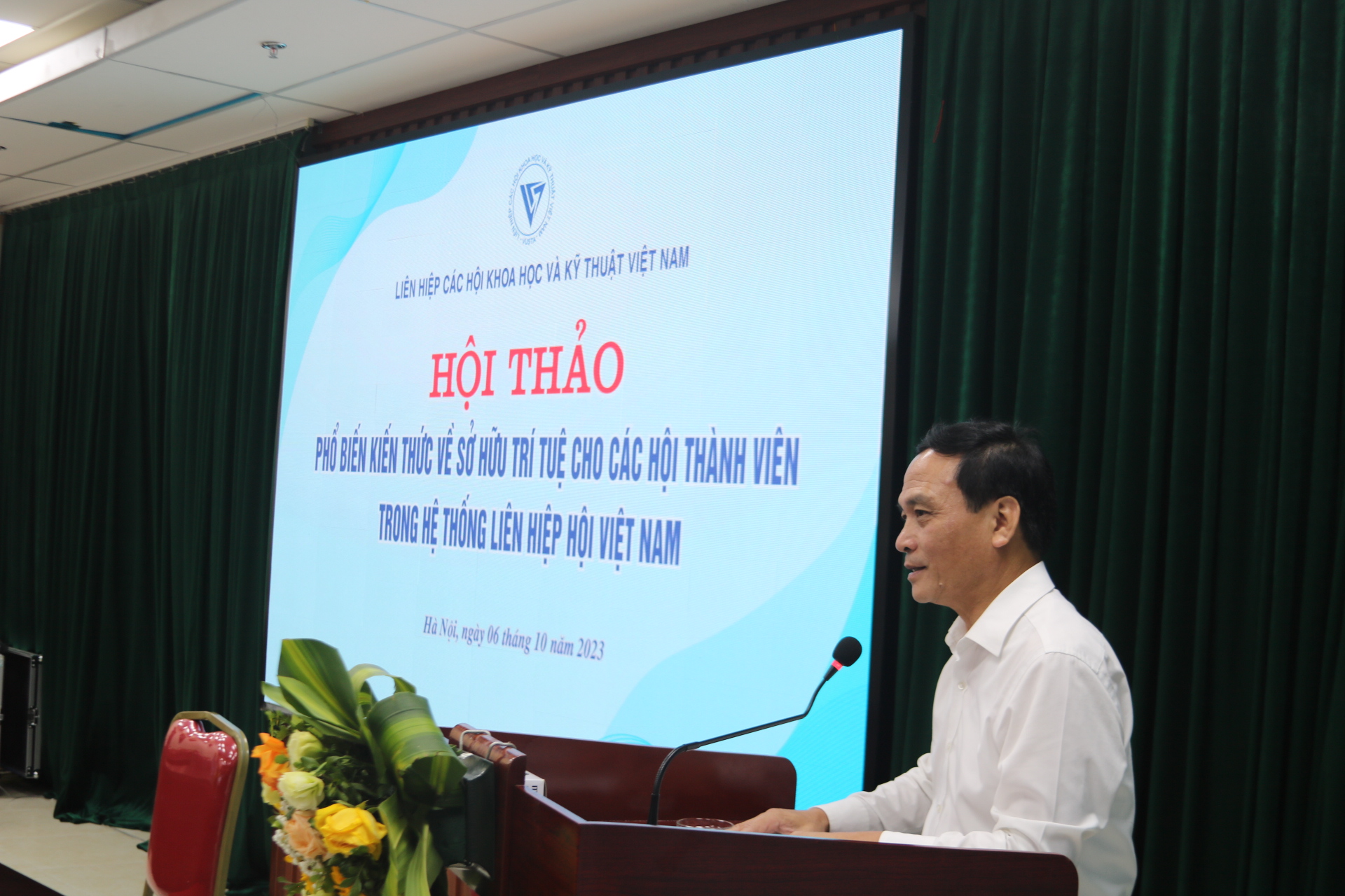 PGS.TS Phạm Ngọc Linh, Phó Chủ tịch Liên hiệp các Hội Khoa học và Kỹ thuật Việt Nam, phát biểu tại Hội thảo phổ biến kiến thức về sở hữu trí tuệ cho các hội thành viên trong hệ thống Liên hiệp Hội Việt Nam.