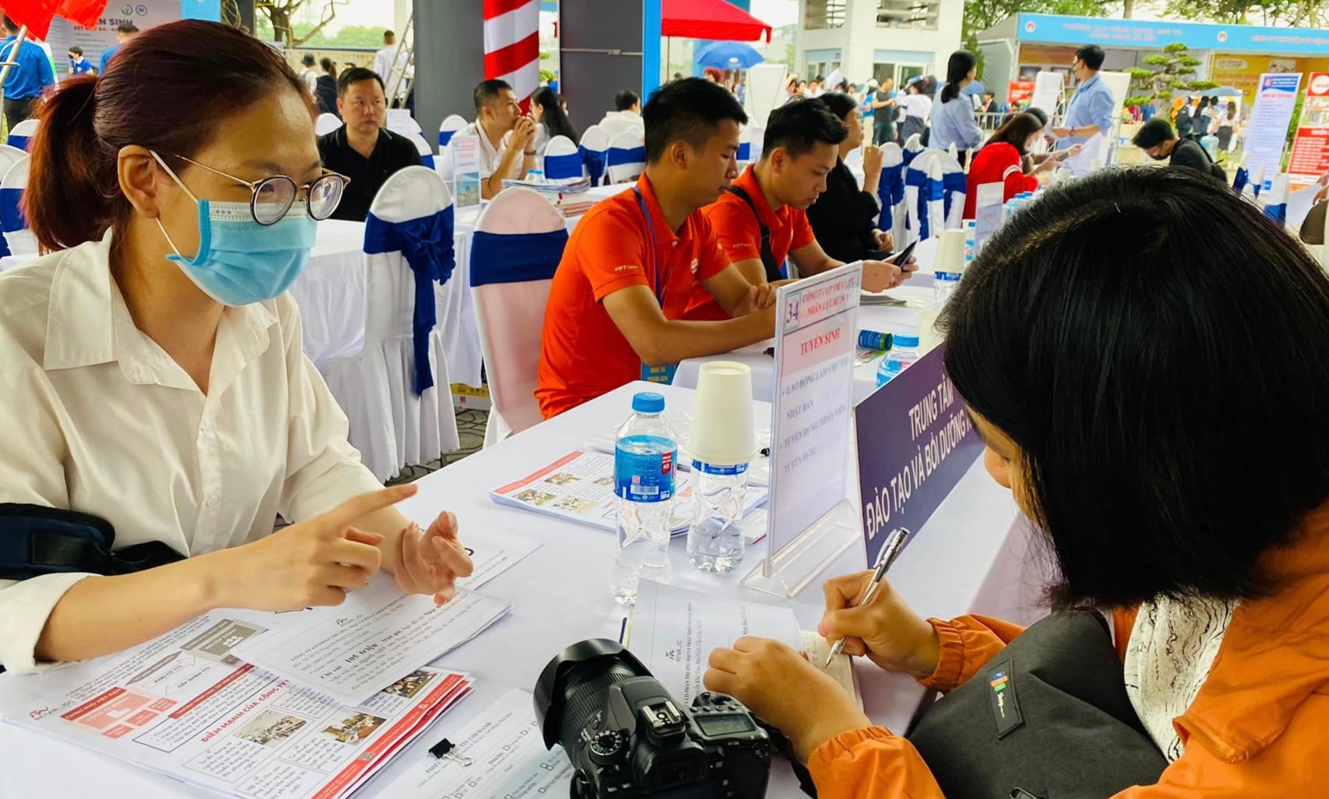 Doanh nghiệp đẩy mạnh tuyển dụng lao động. Ảnh minh họa - N.Dương.