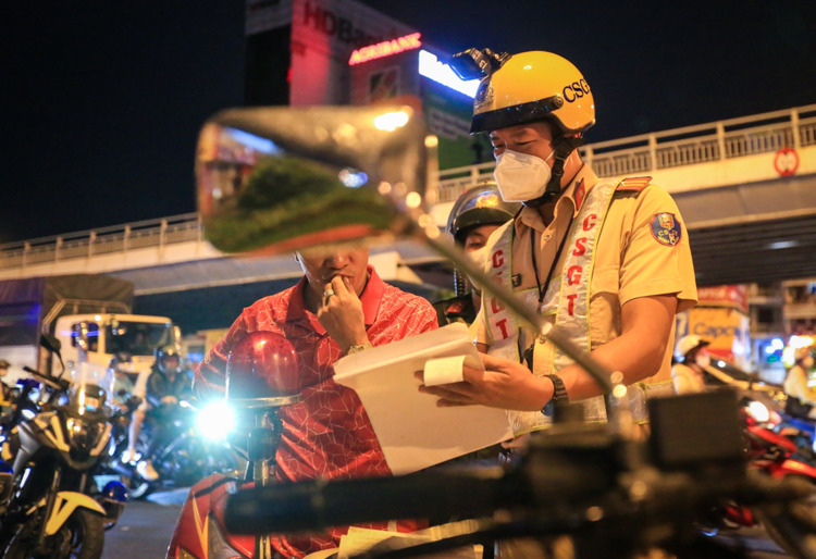 Trong 9 tháng đầu năm 2023, PC08 đã phát hiện 93.507 trường hợp vi phạm nồng độ cồn. (Ảnh minh họa).