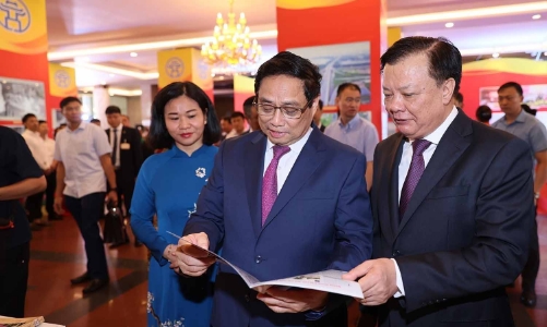 Thủ tướng: Hà Nội tập trung đẩy mạnh cơ cấu lại kinh tế gắn với đổi mới mô hình tăng trưởng