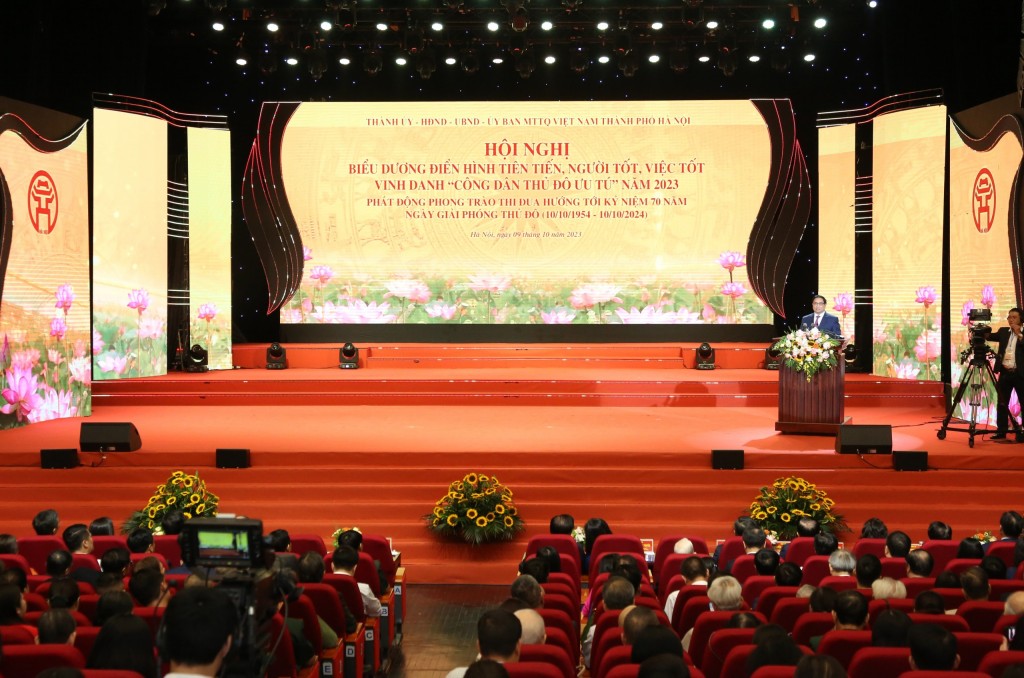Hội nghị Biểu dương điển h&igrave;nh ti&ecirc;n tiến, người tốt, việc tốt, vinh danh &ldquo;C&ocirc;ng d&acirc;n Thủ đ&ocirc; Ưu t&uacute;&rdquo; năm 2023.