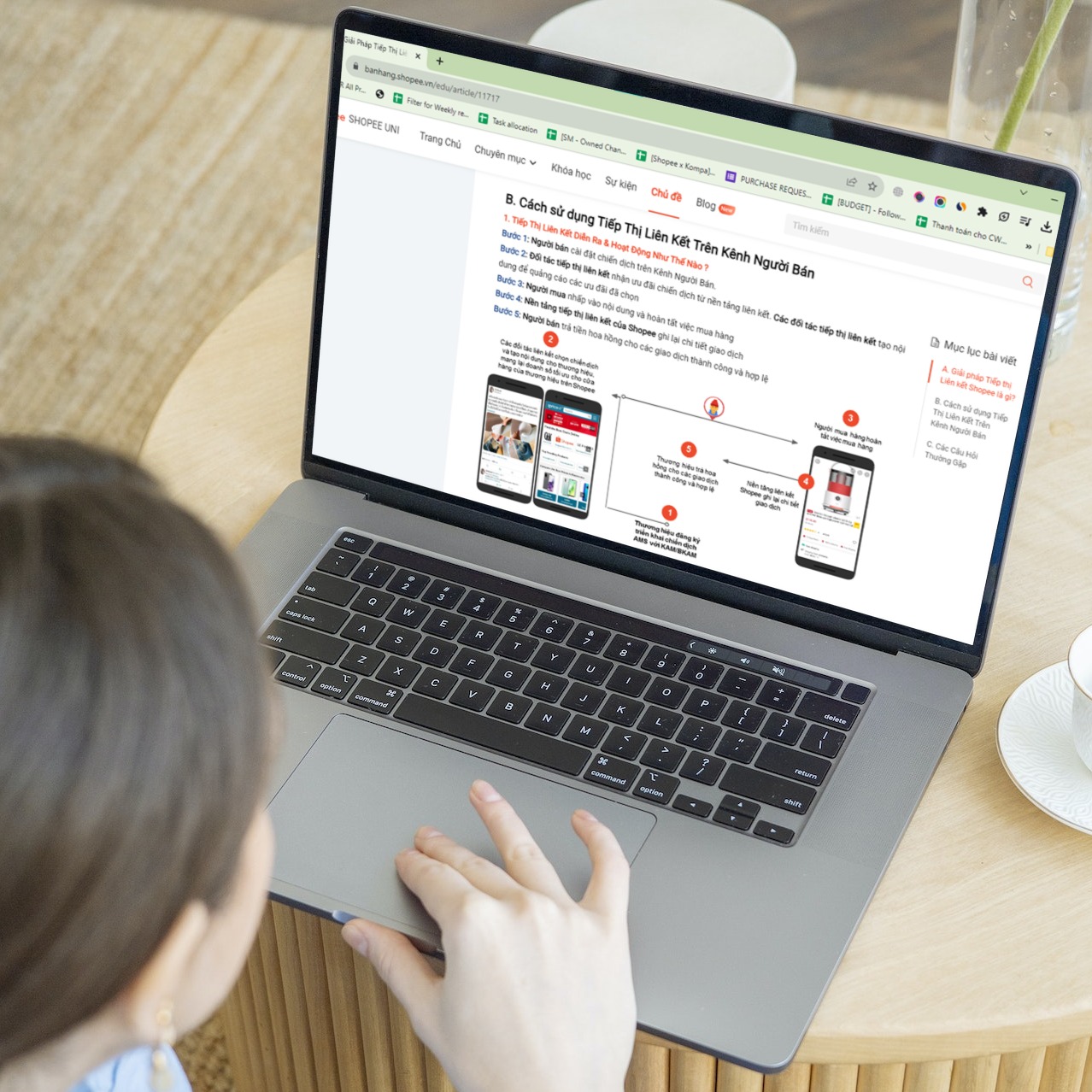 C&acirc;u chuy&ecirc;̣n thành c&ocirc;ng với m&ocirc; hình tiếp thị li&ecirc;n kết Shopee cũng đã được Lock&Lock chia sẻ tại H&ocirc;̣i nghị thương hi&ecirc;̣u Shopee 2023 di&ecirc;̃n ra vào giữa năm nay.