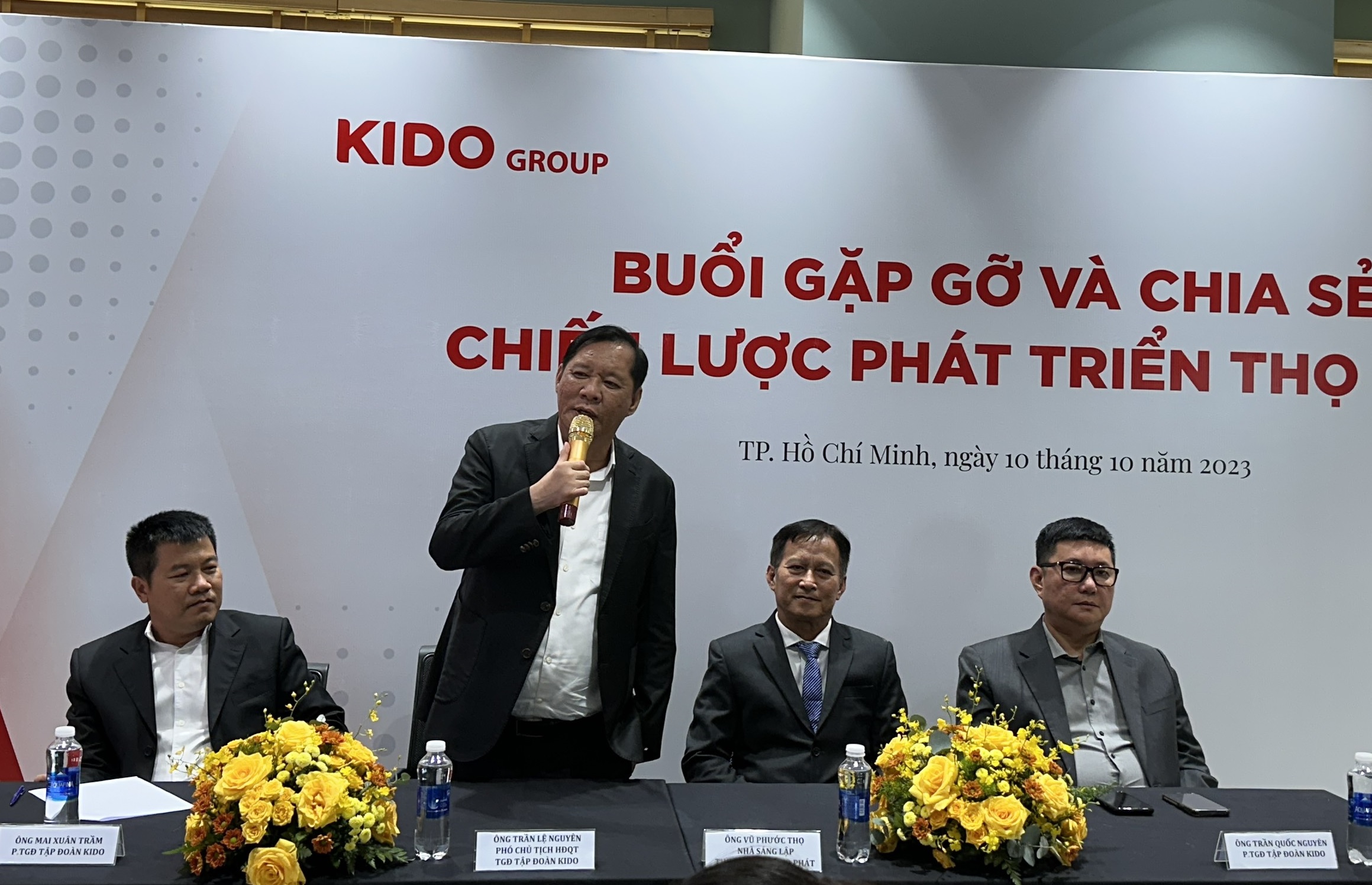 Ban lãnh đạo Tập đoàn KIDO và Thọ Phát Quốc Tế công bố tỷ lệ sở hữu 68% và chiến lược phát triển sáng 10/10.