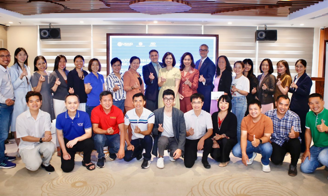Các doanh nghiệp tham gia Chương trình đào tạo thúc đẩy kinh doanh bền vững trong khuôn khổ Sáng kiến ESG Việt Nam 2023.