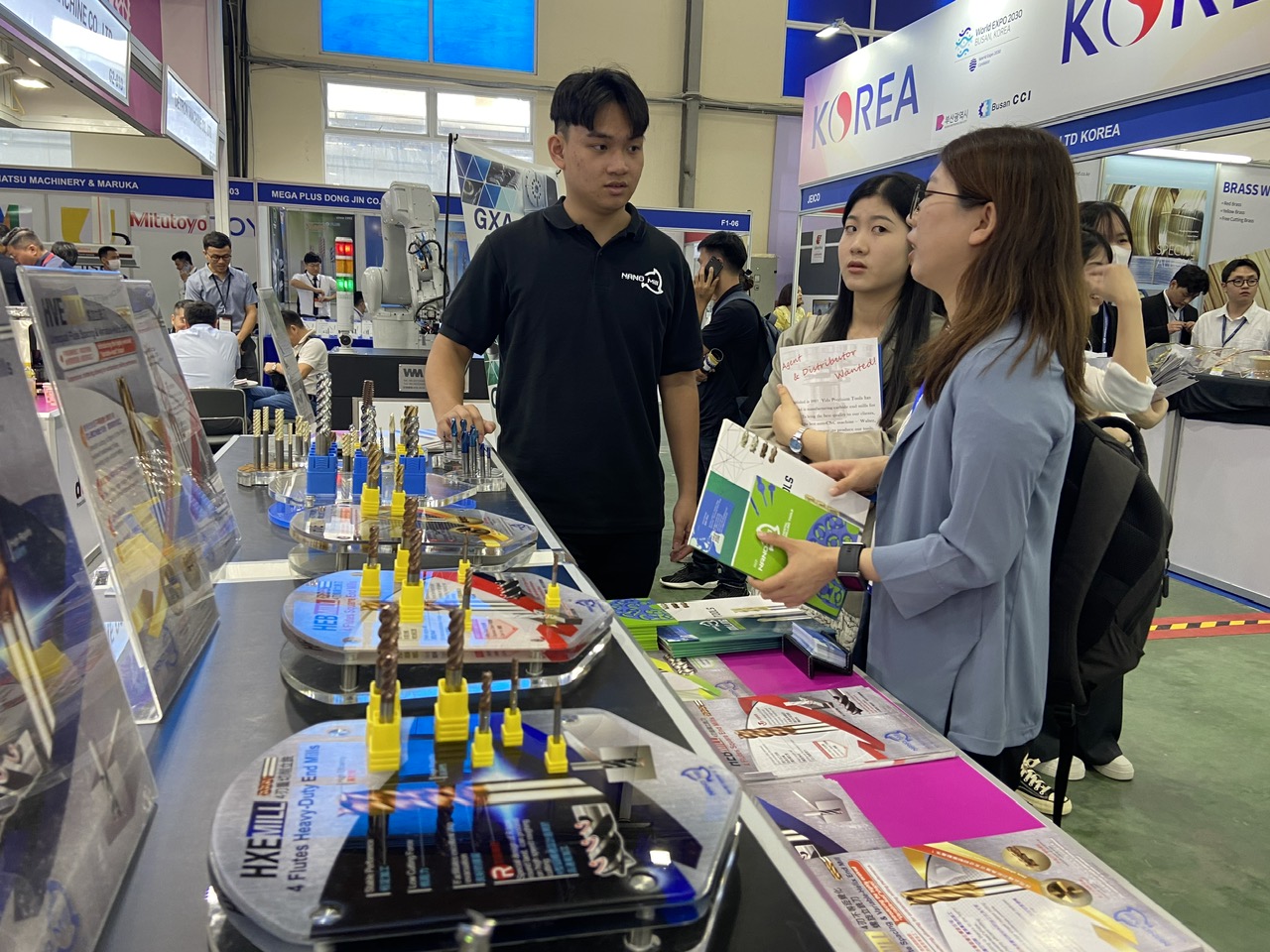 Gian h&agrave;ng tại&nbsp;MTA HANOI 2023.