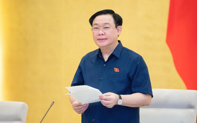 Chủ tịch Quốc hội Vương Đình Huệ phát biểu khai mạc phiên họp. Ảnh: TTXVN