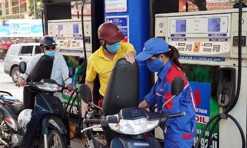 Giá xăng dầu tiếp tục giảm mạnh