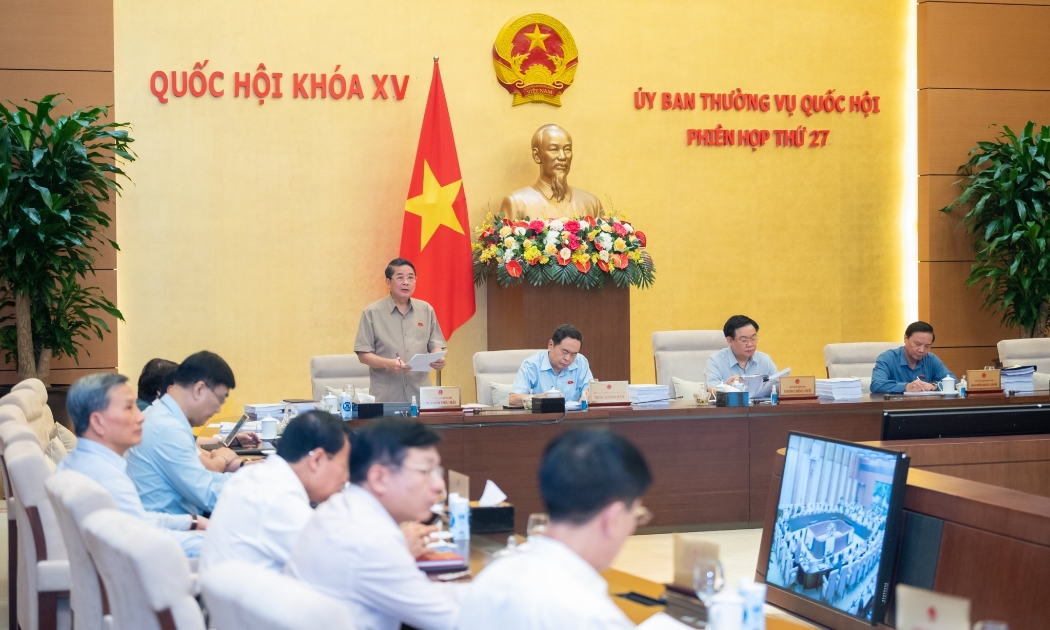 Phó Chủ tịch Quốc hội Nguyễn Đức Hải điều hành nội dung phiên họp. Ảnh: Quốc hội
