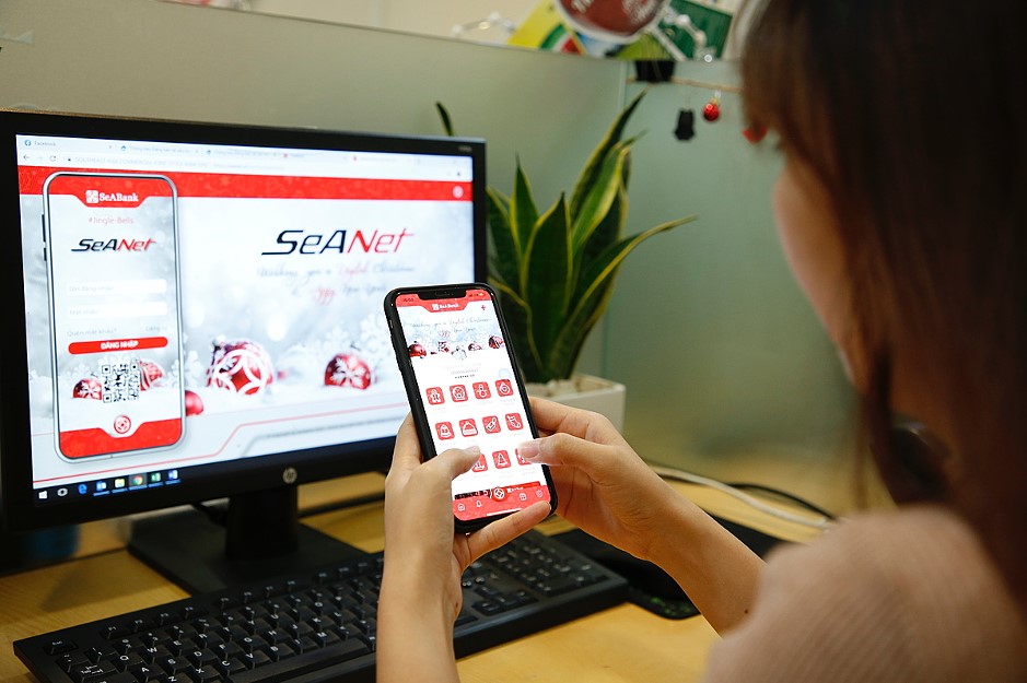 Kh&aacute;ch h&agrave;ng dễ d&agrave;ng mở sổ tiết kiệm th&ocirc;ng qua ứng dụng ng&acirc;n h&agrave;ng trực tuyến SeANet/SeAMobile. Nguồn ảnh: Seabank.