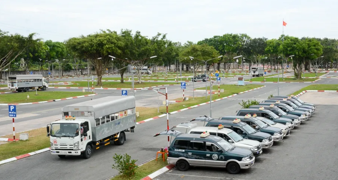 Nhiều cơ sở đào tạo chưa kiểm tra, giám sát khoá học, kỳ thi cấp chứng chỉ hoặc thực hiện còn hình thức, không đúng thực tế.