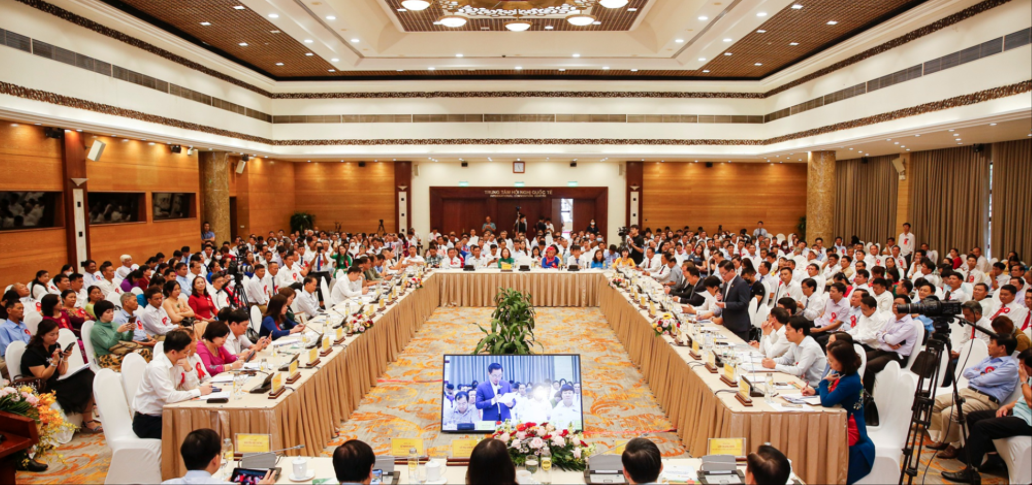 Toàn cảnh Diễn đàn.