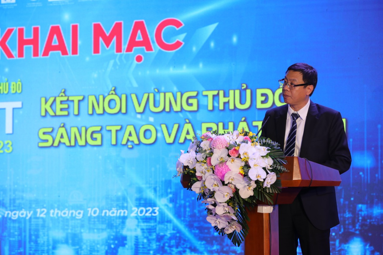 Thứ trưởng Bộ Khoa học v&agrave; C&ocirc;ng nghệ&nbsp;L&ecirc; Xu&acirc;n Định: Techfest H&agrave; Nội năm 2023 l&agrave; một trong những hoạt động g&oacute;p phần tạo động lực v&agrave; lan tỏa tinh thần khởi nghiệp, tinh thần đổi mới s&aacute;ng tạo mở.
