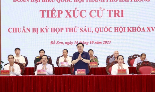 Chủ tịch Quốc hội Vương Đình Huệ giải đáp những vấn đề “nóng” của cử tri Hải Phòng