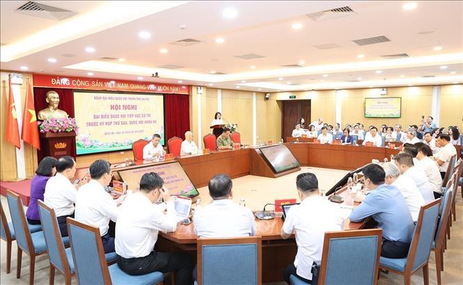 Toàn cảnh tiếp xúc cử tri. Ảnh: TTXVN
