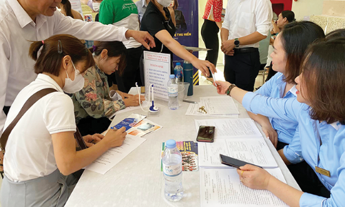 Thị trường lao động cuối năm 2023 khởi săc : Tín hiệu đáng mừng