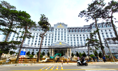 Đà Lạt yêu cầu ngừng thi công khách sạn 5 sao Merperle Dalat