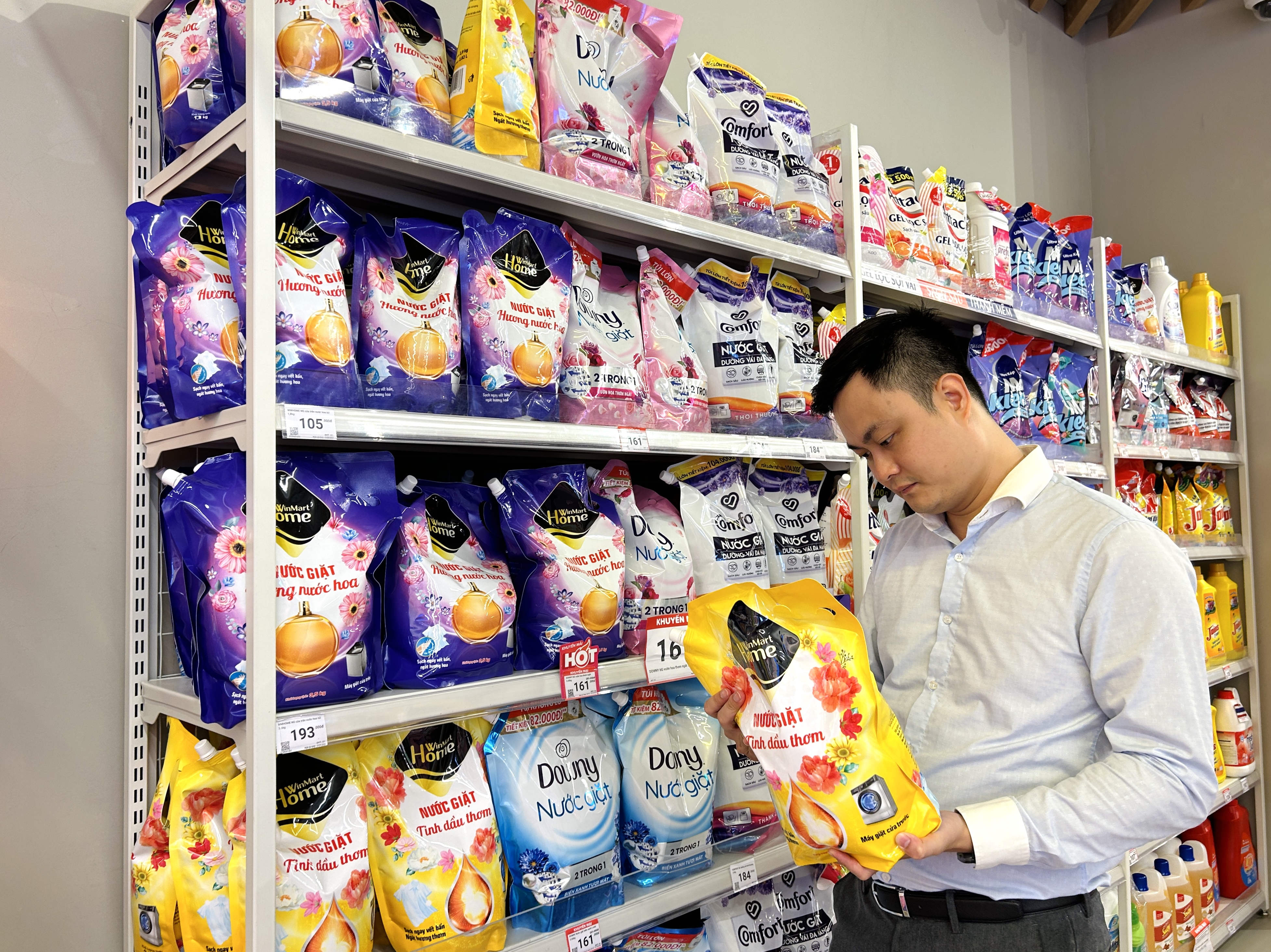 Mua sắm tiết kiệm với hàng nhãn riêng của WinMart.