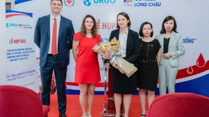 FPT Long Chau, Urgo Foundation & Red Cross cooperate in blood donations