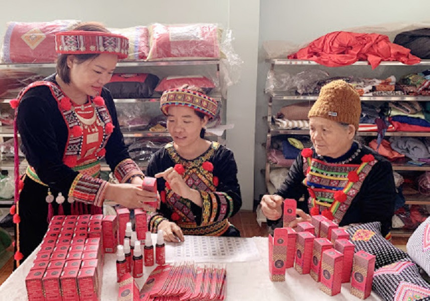 Kiến thức về công nghệ của đồng bào dân tộc thiểu số gần như bằng 0. 