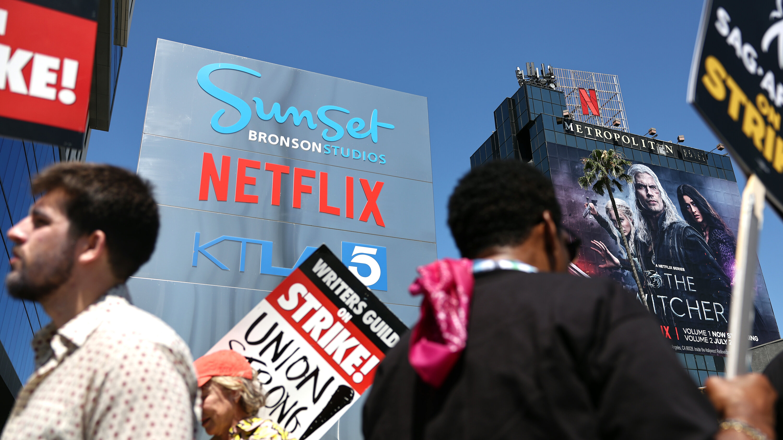 Netflix có thể tăng giá sau khi cuộc đình công tại Hollywood kết thúc. Ảnh: The New York Times