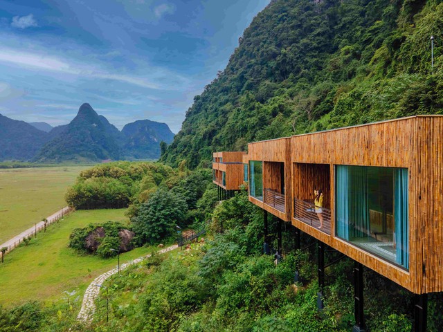 Tú Làn Lodge - mô hình lưu trú thích ứng thời tiết độc đáo ở làng Tân Hoá