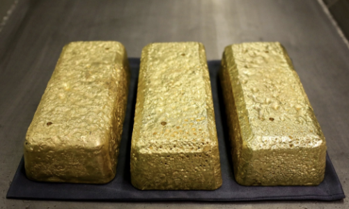 Giá vàng thế giới tăng vọt lên đỉnh 2,5 tháng, SPDR Gold Trust xả thêm 7 tấn