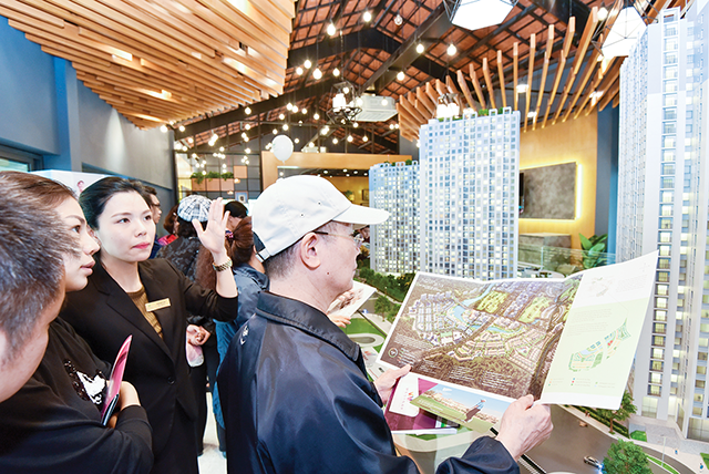 Chủ trương thành lập sàn giao dịch quyền sử dụng đất và những ý kiến bước đầu từ các cơ quan nhà nước có liên quan đã thu hút sự quan tâm, thảo luận của doanh nghiệp, người dân, các nhà nghiên cứu, những người hoạch định chính sách. 