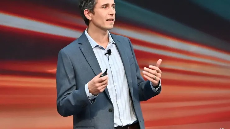 CEO Dan Lewis từng l&atilde;nh đạo c&aacute;c trải nghiệm mua sắm mới tại Amazon v&agrave; trước đ&oacute; đ&atilde; l&agrave;m việc tại Microsoft